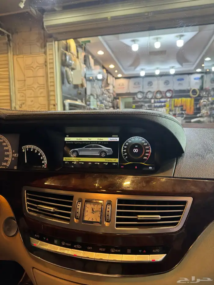 شاشة مرسيدس بانوراما 2009 1