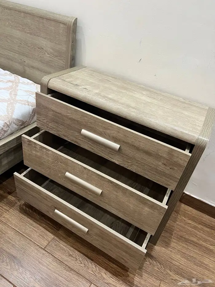 غرفة نوم ( دولاب - سرير - طاولة تسريحة) 20