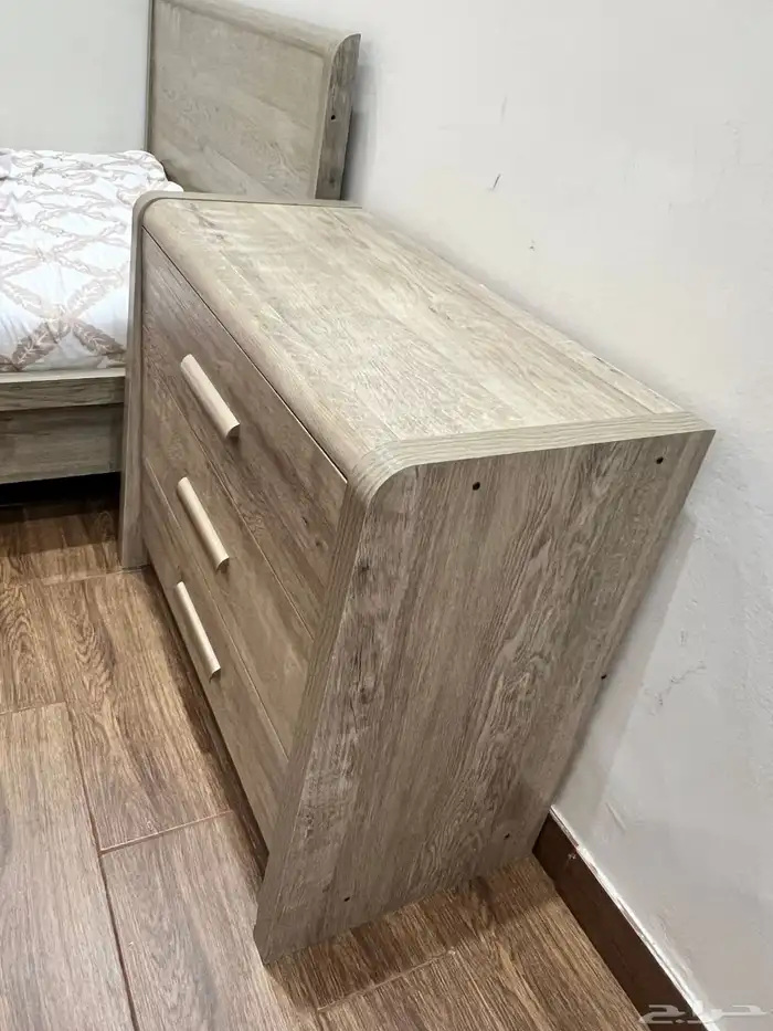 غرفة نوم ( دولاب - سرير - طاولة تسريحة) 18