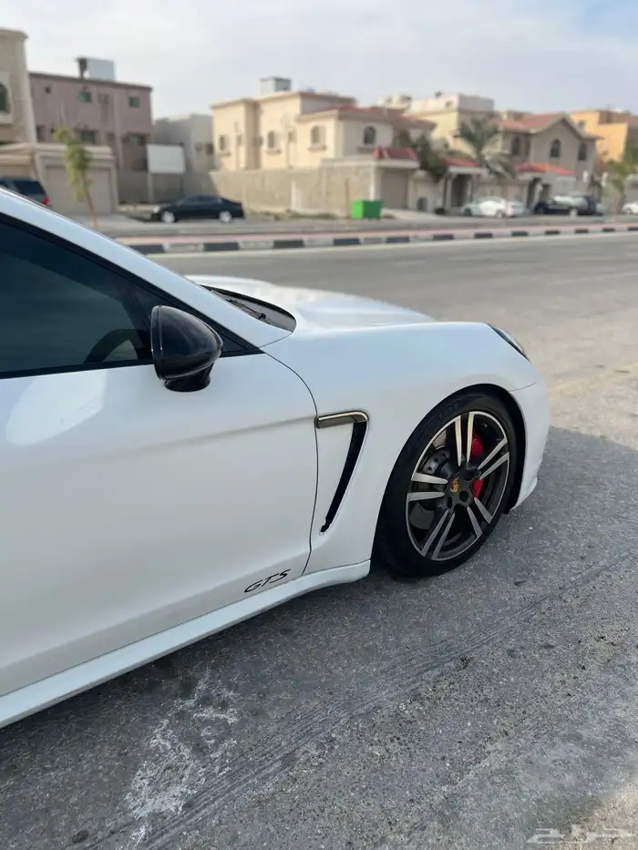 بورش بانميرا GTS 8