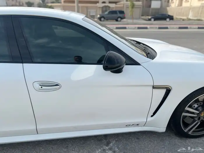 بورش بانميرا GTS 9