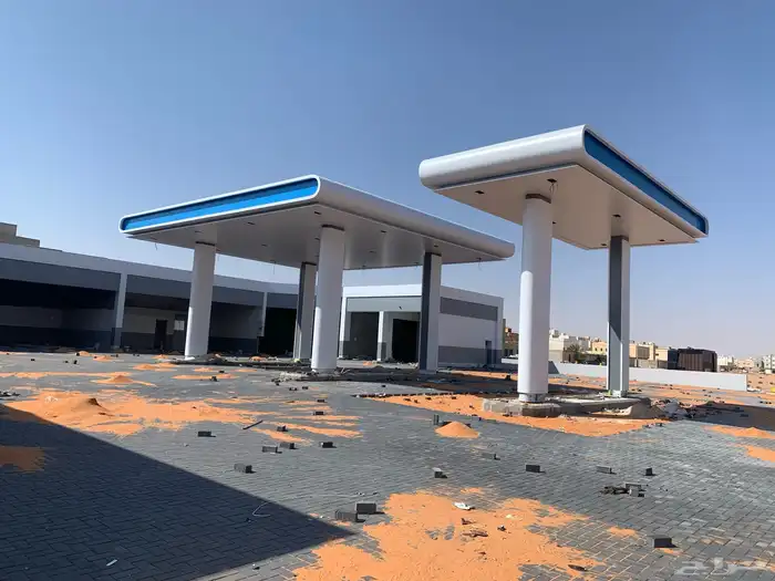 installation cladding bildung shops petrol pumps glass 1