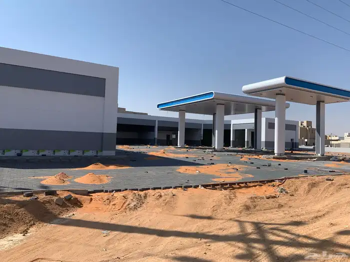 installation cladding bildung shops petrol pumps glass 3