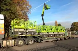 سيزرلفت و مانلفت للايجار بالرياض manlift for rent   scissor 0