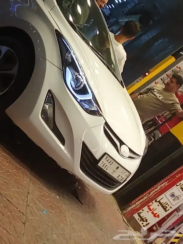 شاشات و لدات سيارات وتصليح لدات السيارات 9