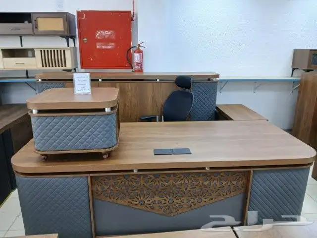 كنب مكتبى جلد جديد و كراسي انتظار فخم 7