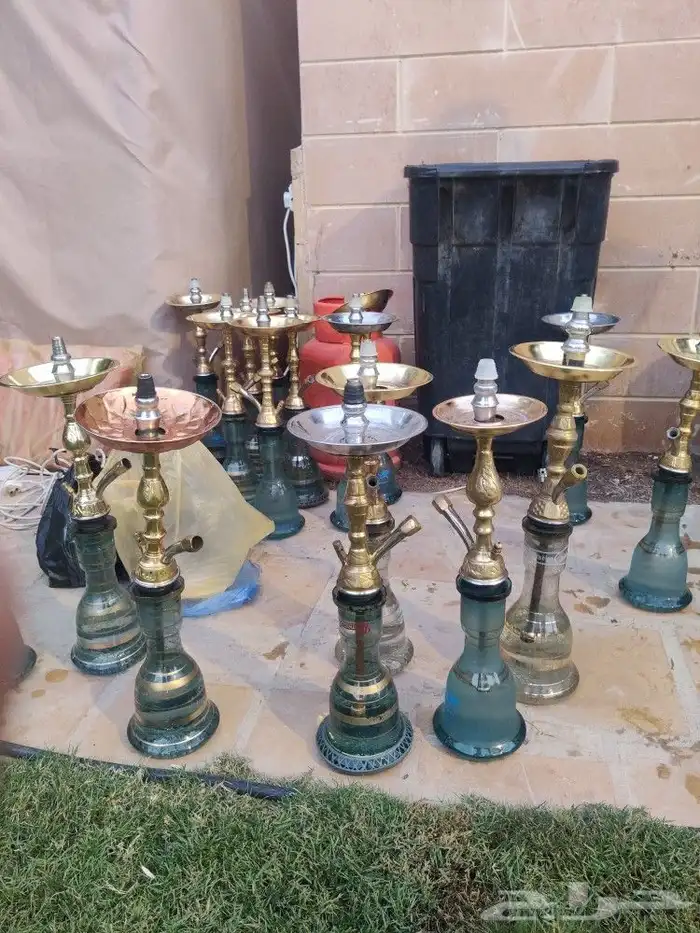 يوجد لدينا شيش بجميع النكهات مع معلم شيش 2