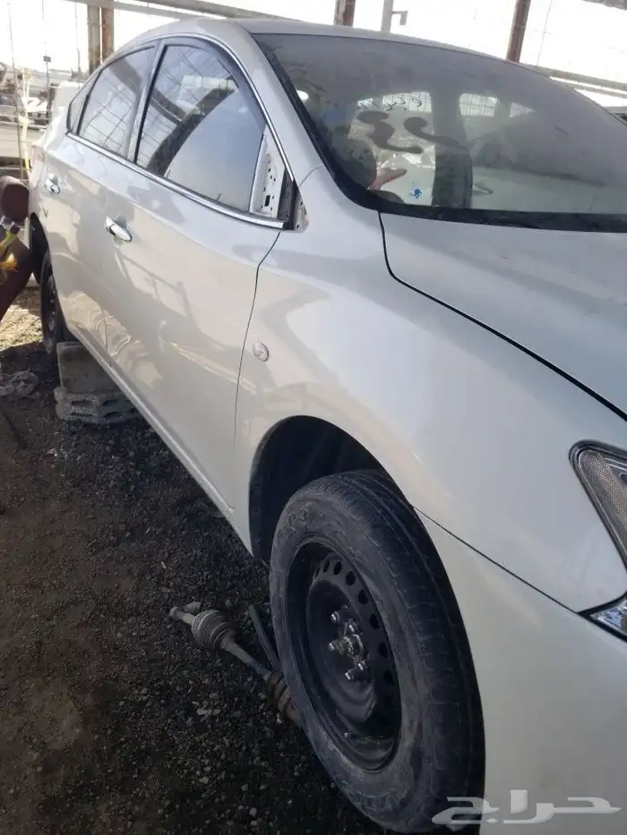يتوفر لدينا جميع انواع القطع نيسان سنترا بجميع المديلات 5