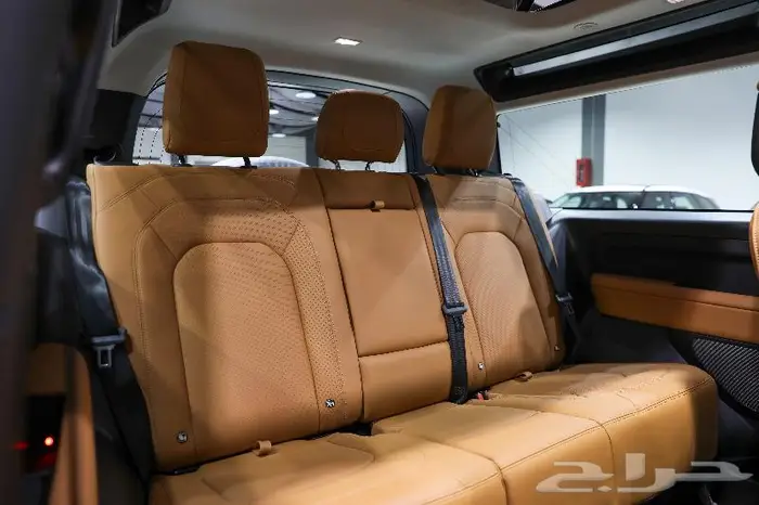 لاندروفر ديفندر 90 - HSE - V6 ( كشف ) موديل 2024 فل جديد 10