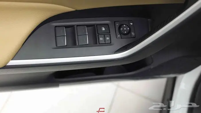 تويوتا راف فور XLE بنزين 2.5 خليجي 2024 13