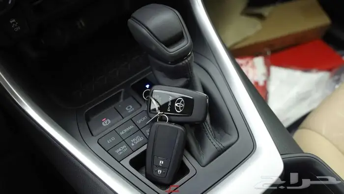 تويوتا راف فور XLE بنزين 2.5 خليجي 2024 15