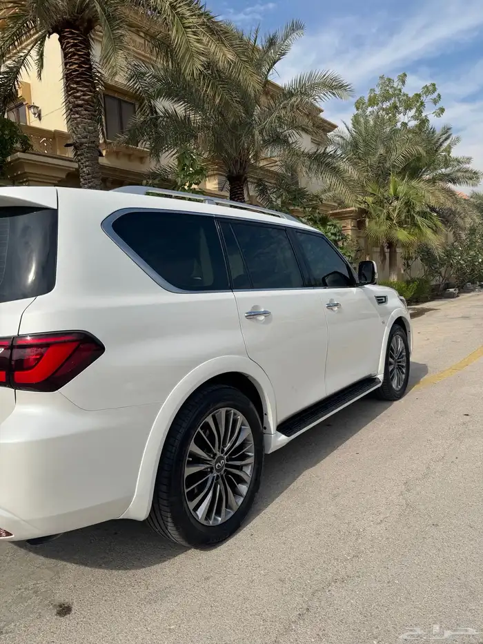 إنفنيتي QX80 2020 مخزن شبه جديد 16