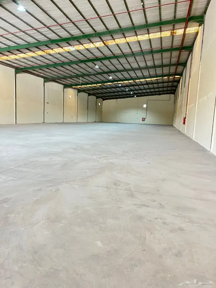 مستودع للايجار مساحة 2400 بالدار البيضاء 1