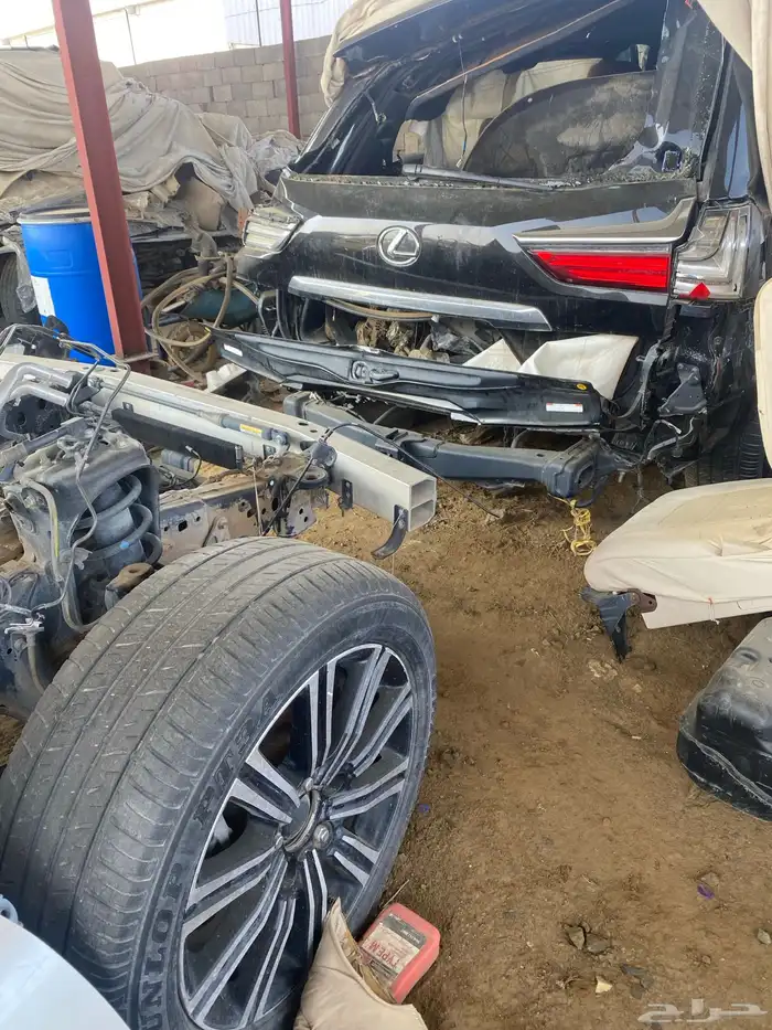 قطع تشليح جيب لكزس 570 مستعمل 0