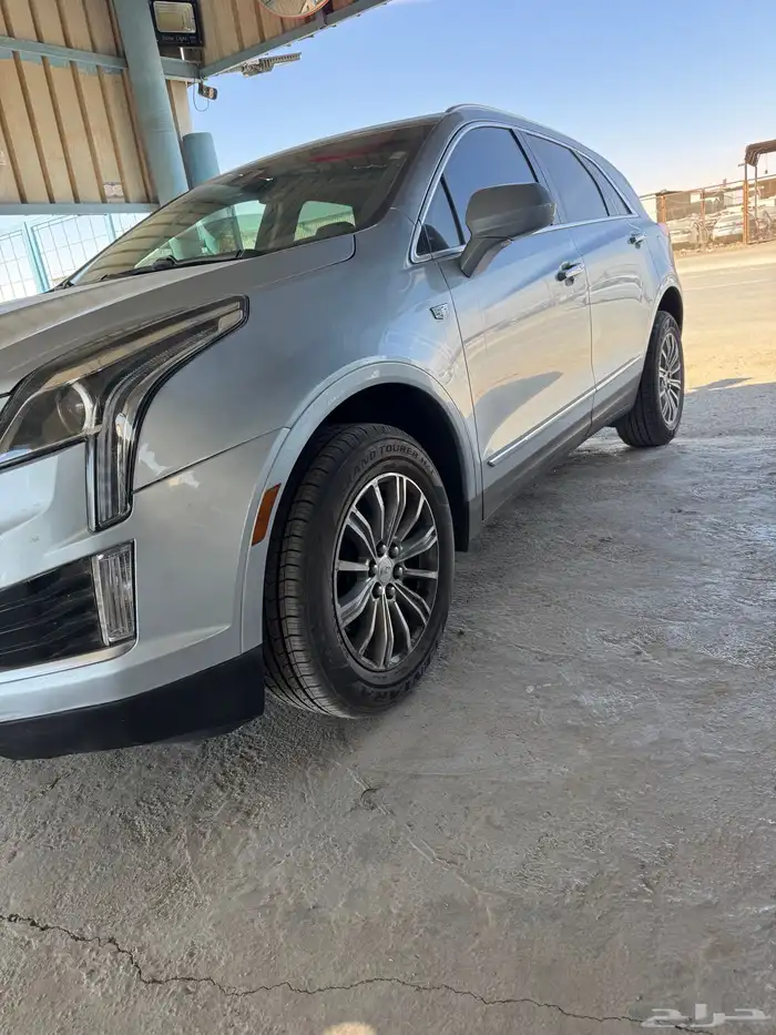 كاديلاك XT5 للبيع قطع غيار فقط فقط 1