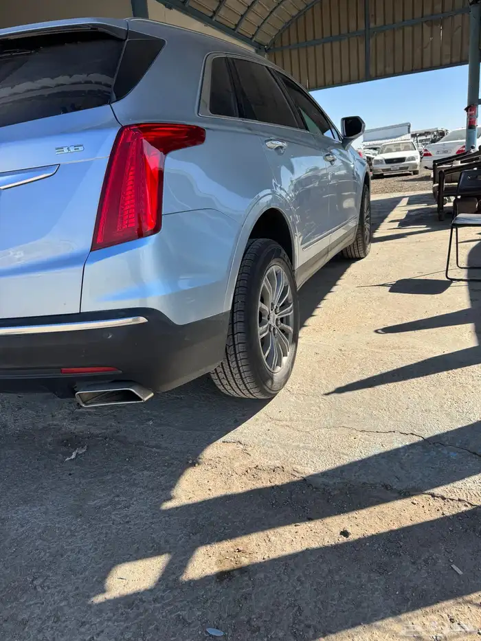 كاديلاك XT5 للبيع قطع غيار فقط فقط 2
