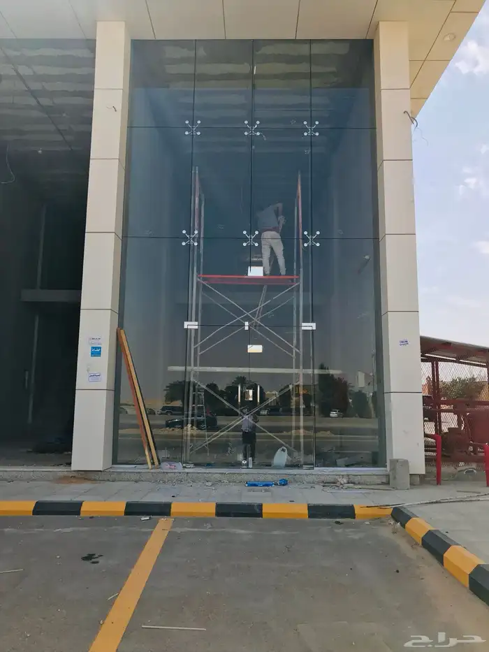 زجاج سكربت ومرايات وشورات وألمنيوم تركيب زجاج 1