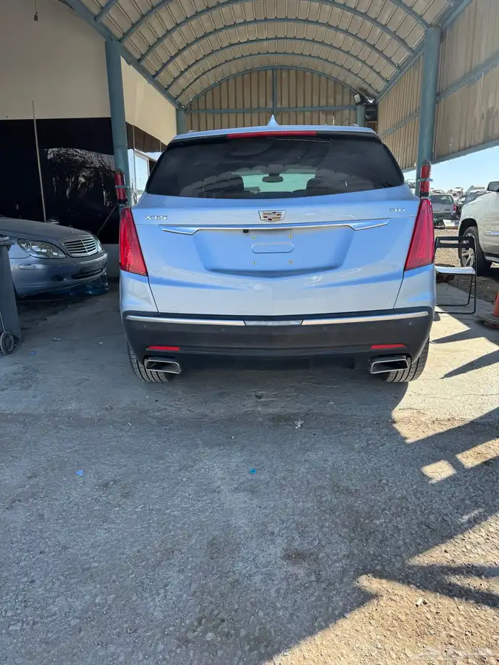 كاديلاك XT5 للبيع قطع غيار فقط فقط 5