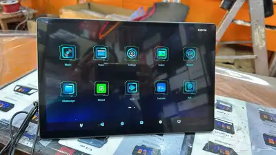 شاشات خلفية بي ام 2023 13 انش ايباد 1