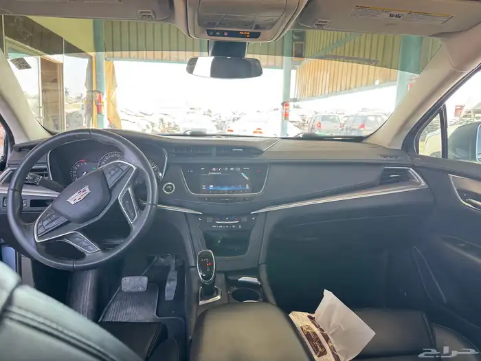 كاديلاك XT5 للبيع قطع غيار فقط فقط 6