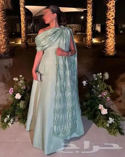 تشكيلة واسعه من فساتين المخمل و فساتين المناسبات و سهرات 31