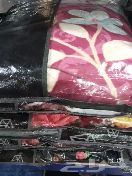 يوجد لدينا البطانيات بسعرالجمله علا حسب الوزن والتوصيل مجاني 1