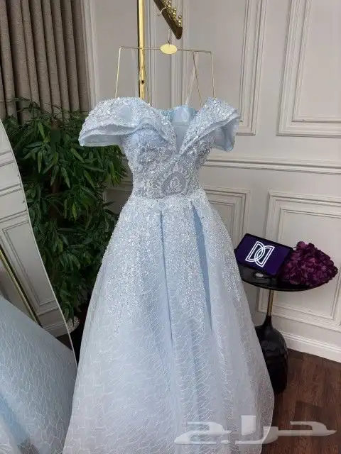 تشكيلة واسعه من فساتين المخمل و فساتين المناسبات و سهرات 22