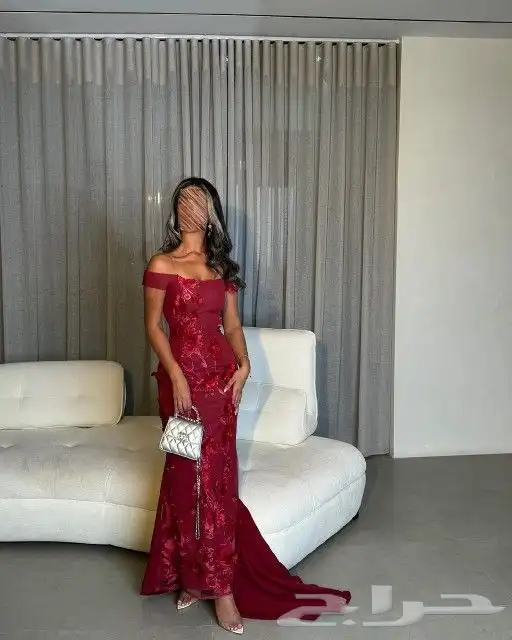 تشكيلة واسعه من فساتين المخمل و فساتين المناسبات و سهرات 2