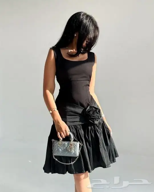 تشكيلة واسعه من فساتين المخمل و فساتين المناسبات و سهرات 8