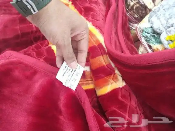 يوجد لدينا البطانيات بسعرالجمله علا حسب الوزن والتوصيل مجاني 19