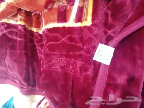 يوجد لدينا البطانيات بسعرالجمله علا حسب الوزن والتوصيل مجاني 21