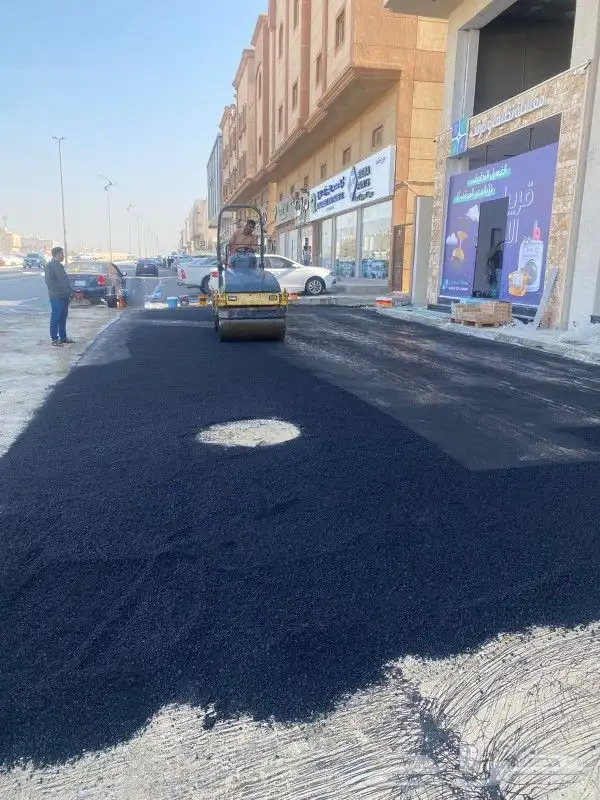 عمل ازفلت أسفلت وتخطيط الطرق 4