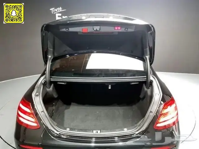 مرسيدس-بنز E300 2020 11