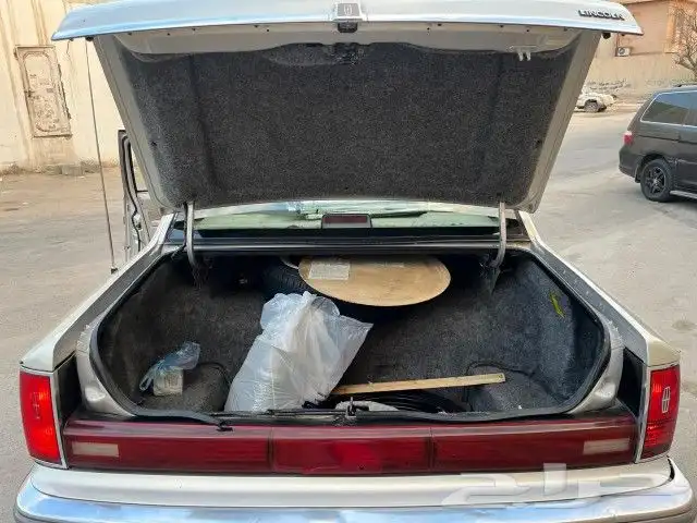 لينكون تاون كار 1990 مخزن للبيع 9