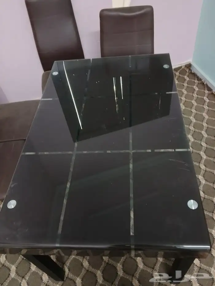 طاولة الطعام 0