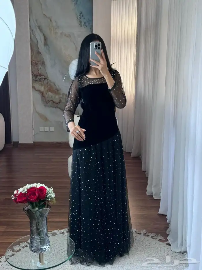 تشكيلة واسعه من فساتين المخمل و فساتين المناسبات و سهرات 24