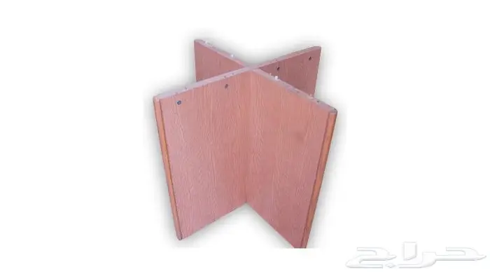 طاولة خشبية دائرية 1