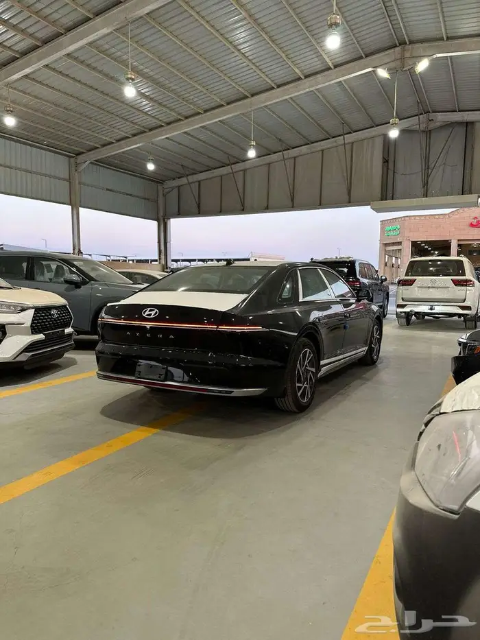 هيونداي ازيرا كلاسيك اسود 2025 متوفر لدي الثواب 1