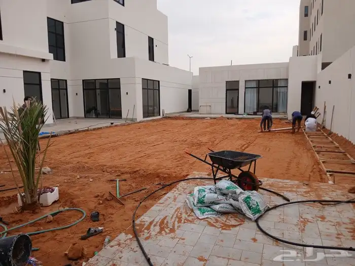 ثيل طبيعي وعشب صناعي 3