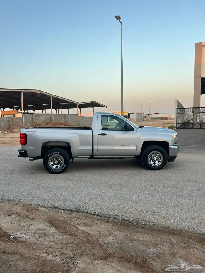 تم البيع معرض الشومر 9