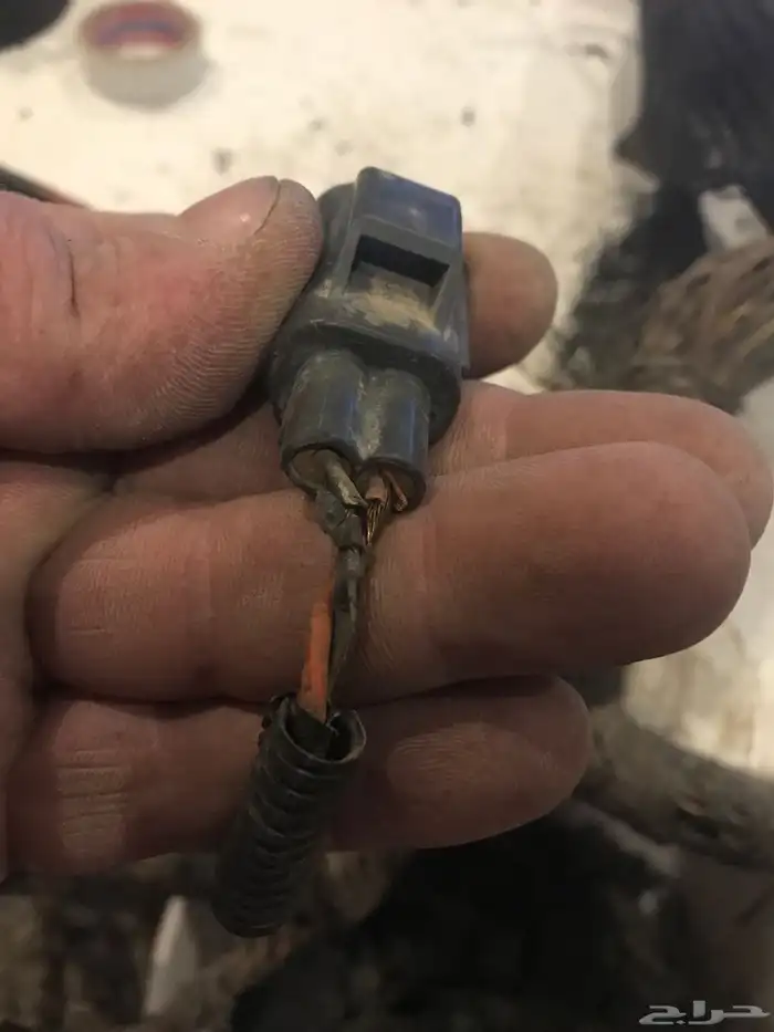 اصلاح جميع انواع علب الفيوزات وضفاير السيارات 7