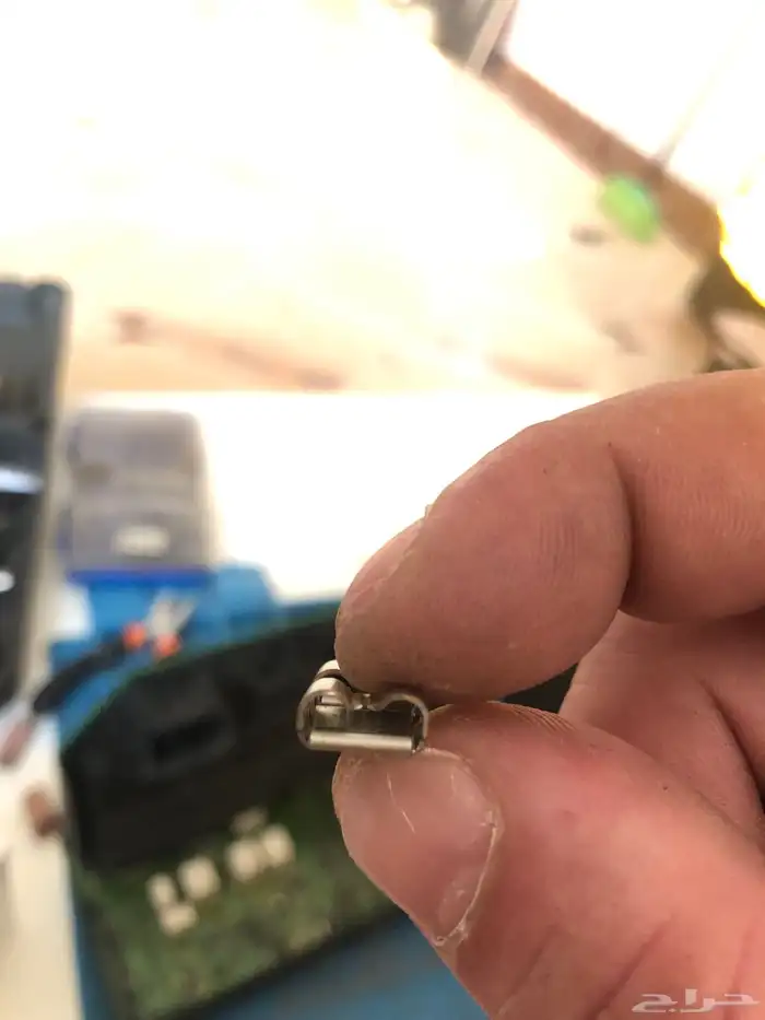 اصلاح جميع انواع علب الفيوزات وضفاير السيارات 9