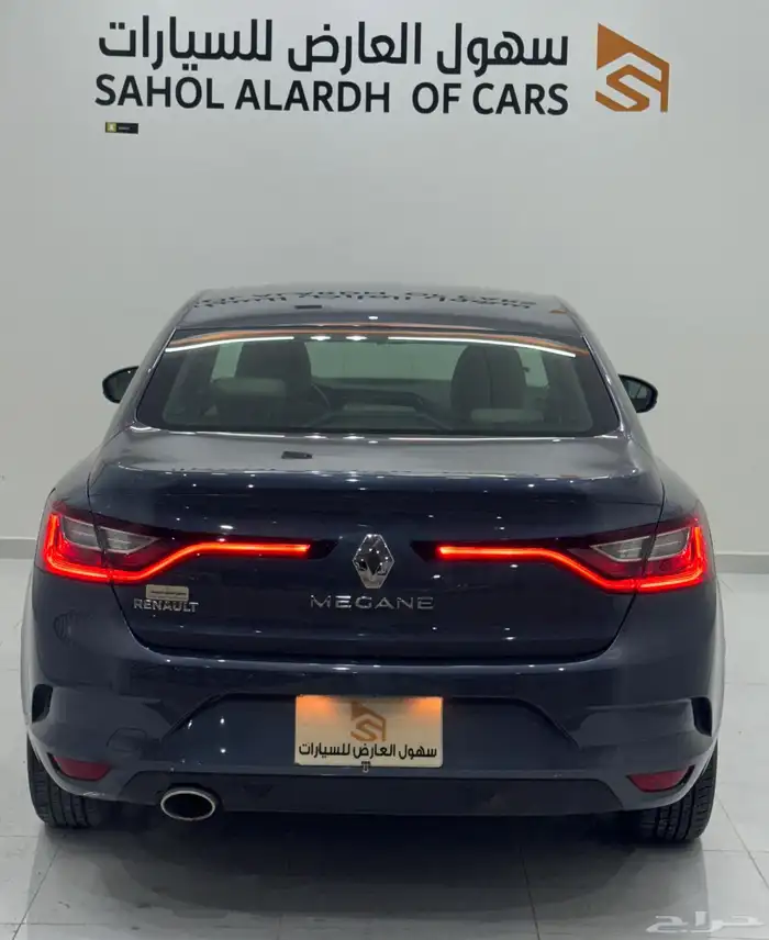رينو ميقان (2021) 10