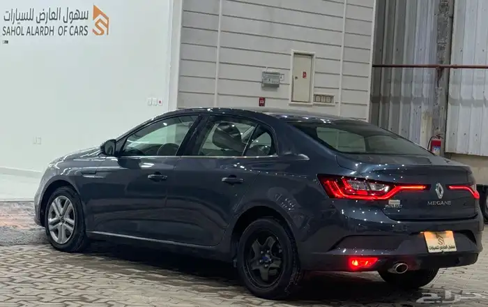 رينو ميقان (2021) 13