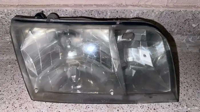 شمعة فورد فكتوريا 1