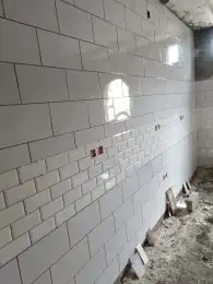 مبلط يمني تحت إشراف مهندسين 10