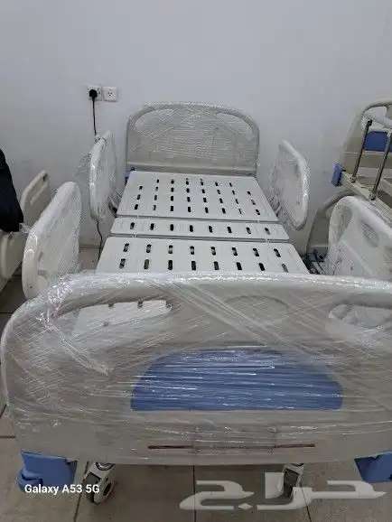 سرير طبي كهربائي معا المرتبه 10حركات 1