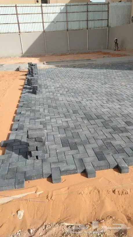 معلم تركيب انترلوك وبدوره ل تواصل ابو مصطفى 6