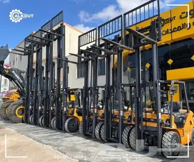 فوركلفت للايجار 0