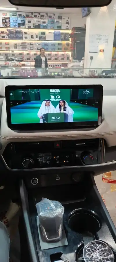 شاشه نيسان اكستريل 2024 4